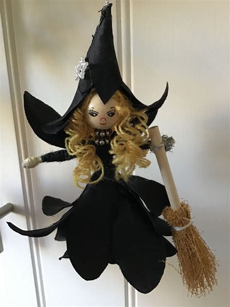 Cassandrs witch doll
